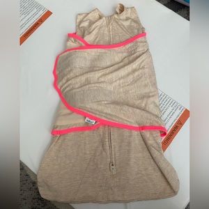 HALO IDEAL TEMP SWADDLE | OATMEAL/PINK SIZE NEWBORN
